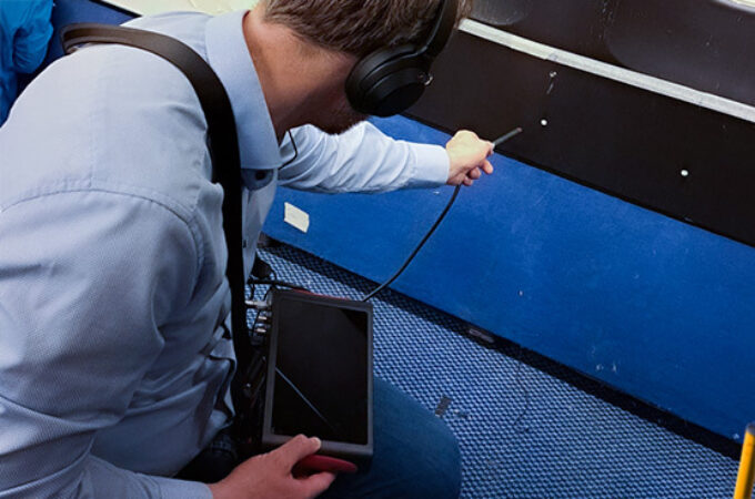 Scanning plane interior with voyager zoomed
