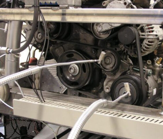 Sound power measurement setup with a scattered array
